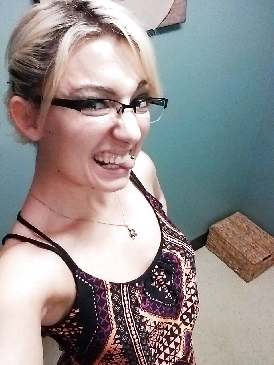 Free Lil slut photos