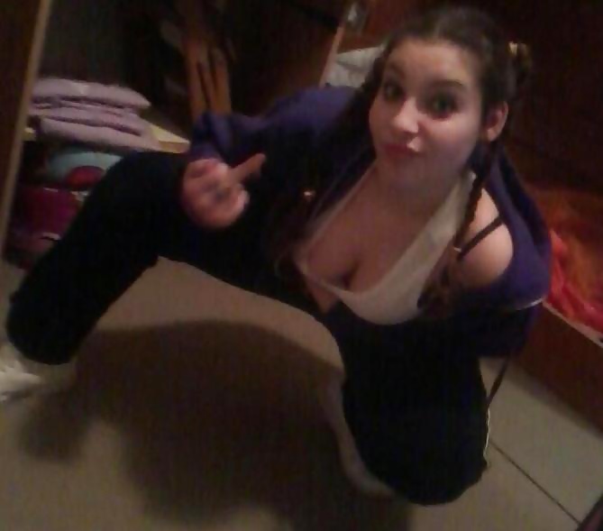 Free Marta - Hot Free-Range Redhead photos