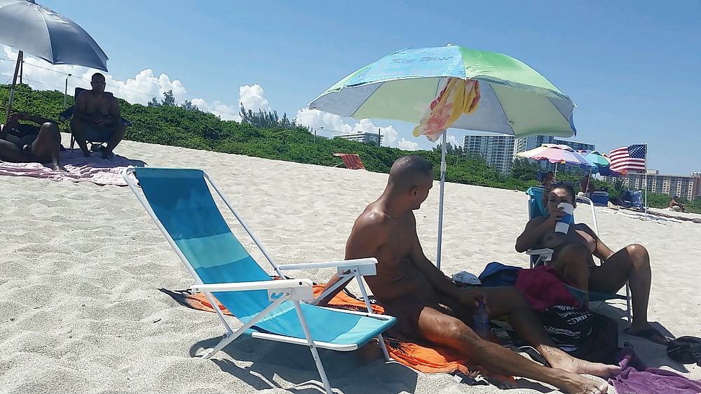 Free Beach couples photos