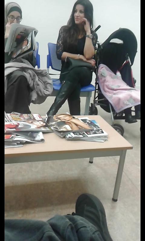 Free Qu'est ce qu'elle est bonne avec ses gros seins photos