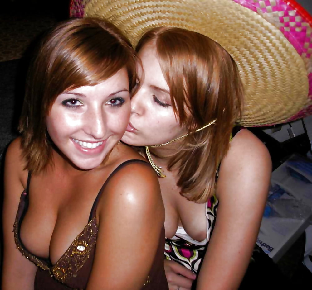 Free Lesbian Tendencies photos