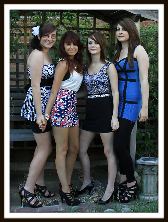 Free Dressed Non Nude Teens photos