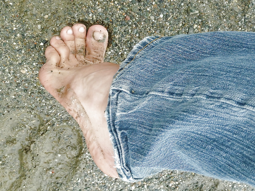 Free Feet: Dirty Soles #3 photos