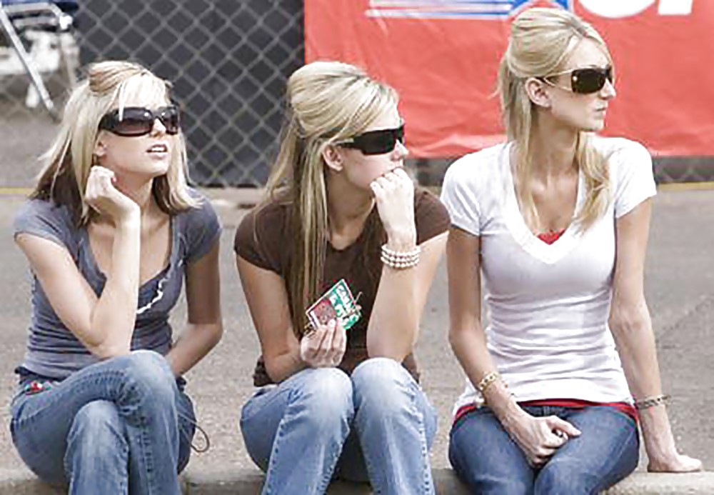 Free Pretty Amateur Typhanie 2 photos