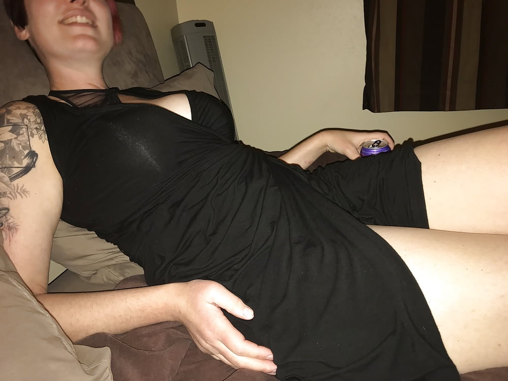 Free Shy Dutch MILF Slut With A Big Hot Ass photos