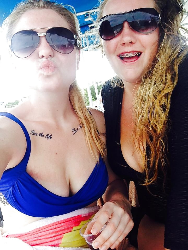 Free Busty Blonde Slut photos