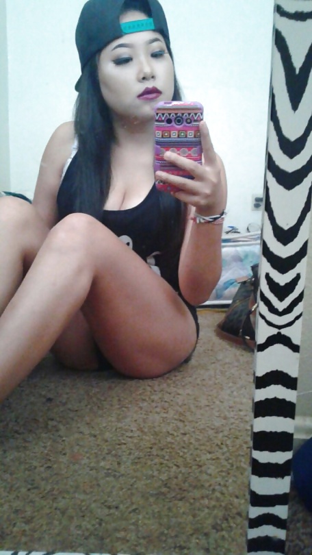 Free Hmong babes photos