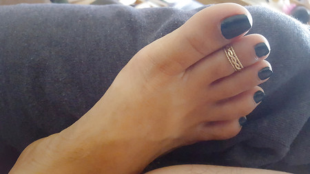 Sexy feet and toes
