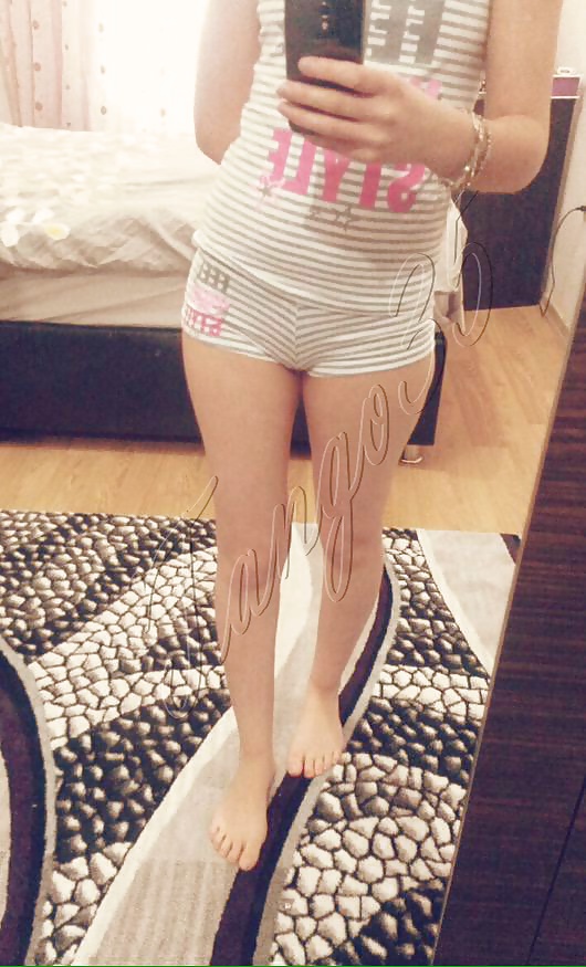 Free Turkish Slut Ozlem photos