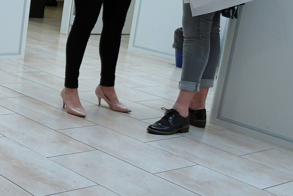Candid feet photo #324254881