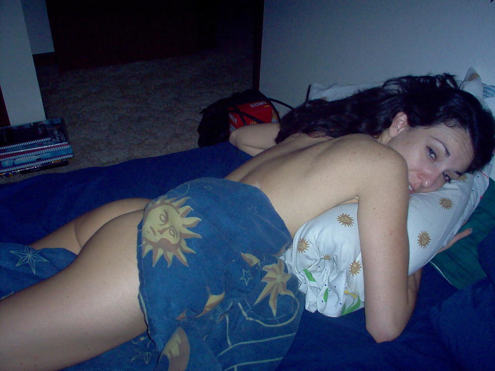 Free Real Amateur Set - College Girl photos