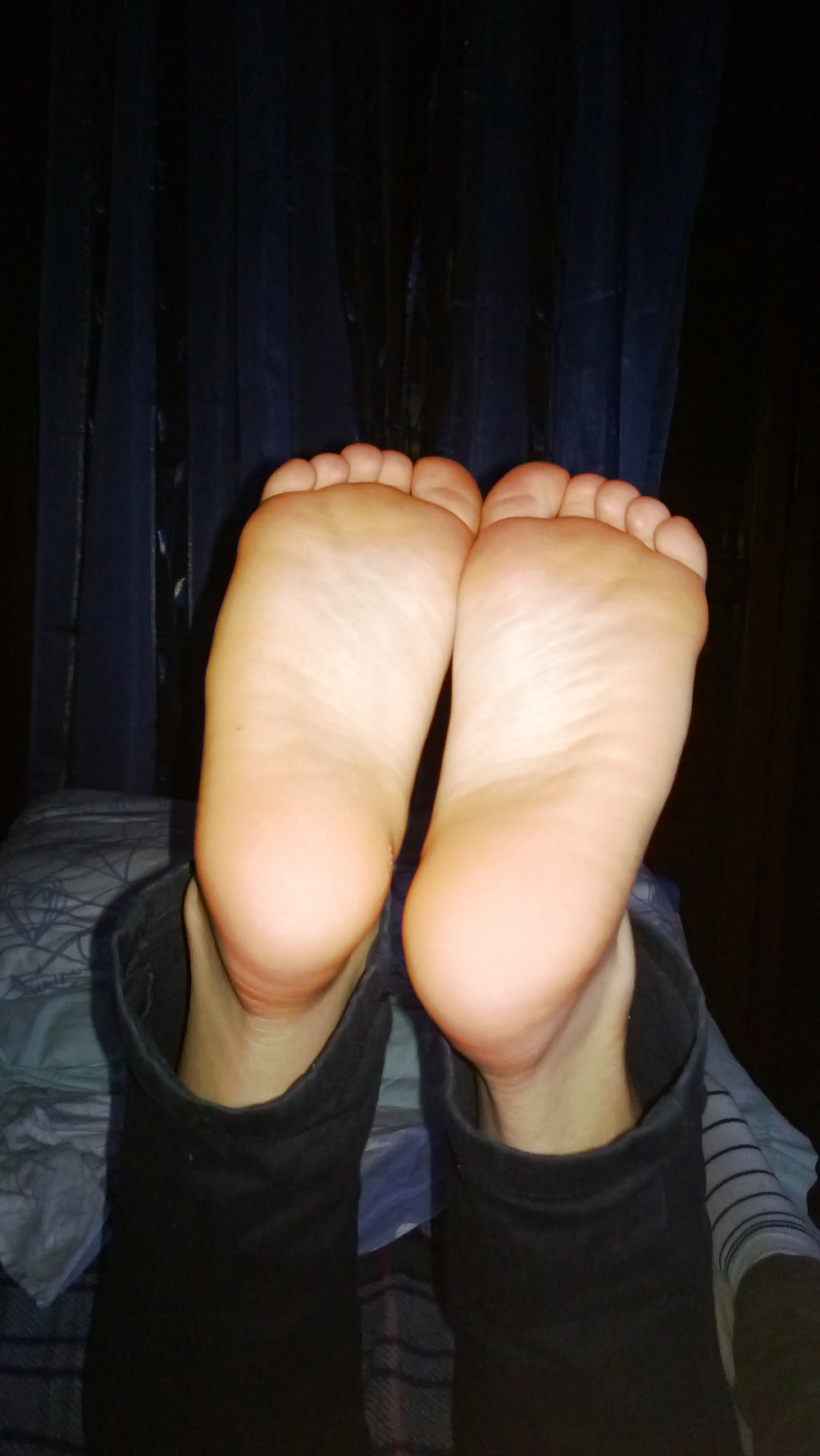 Free Amateur soles, feet, toes of my gf photos