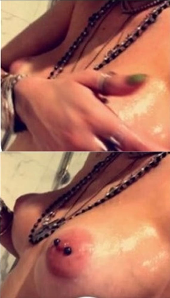 Nude boobs thorne bella Bella Thorne