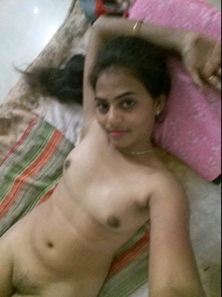 Naked Girls 18+ India porn star