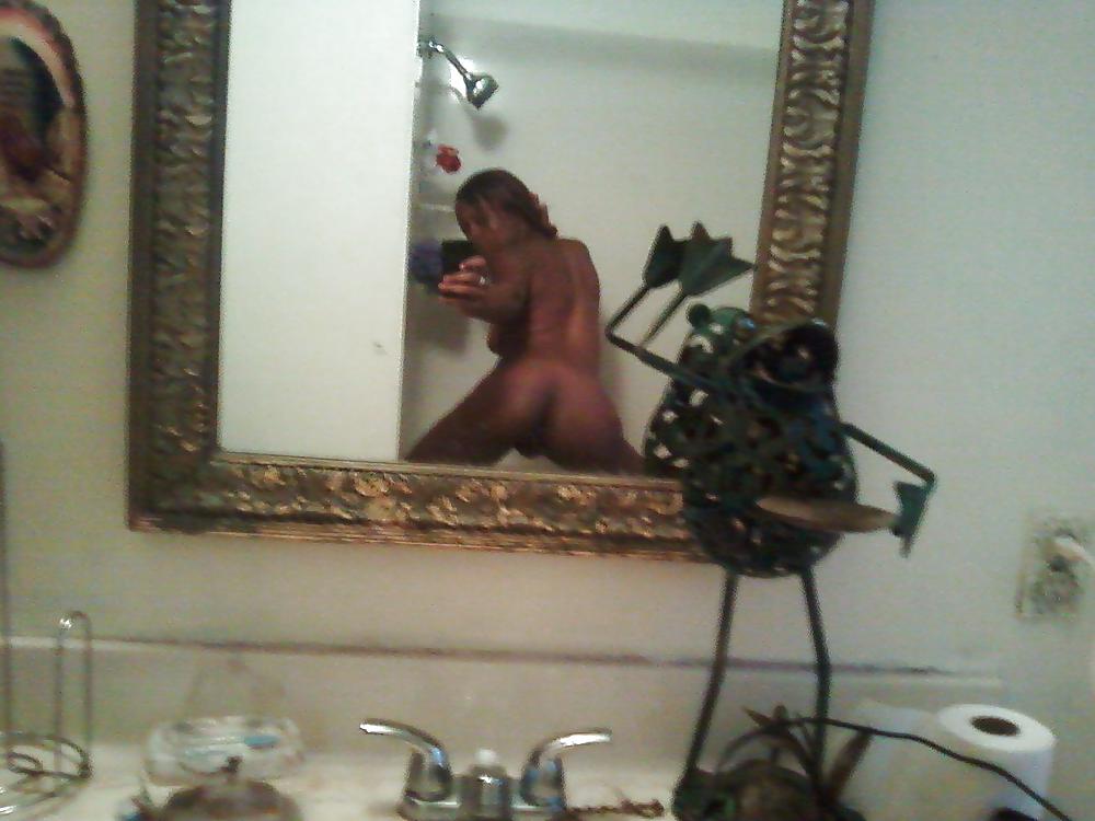 Free Hot blackGirls  nude self pics photos