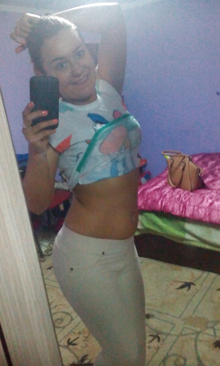 Free 18yo Romanian self pussy, ass and tits pt2 photos