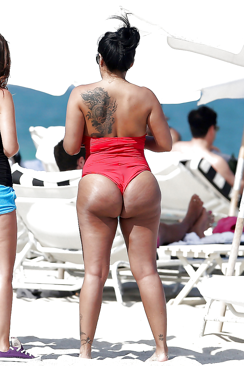 Free Kiara Mia In A Red Bikini in South Beach photos