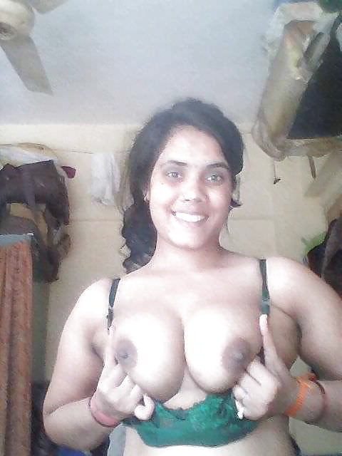 Free Indian slut boob show and fingering hr pussy photos