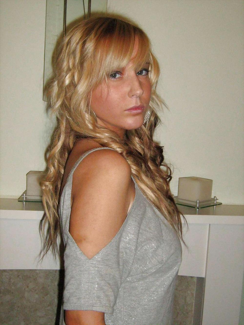 Free DREAM GIRL photos