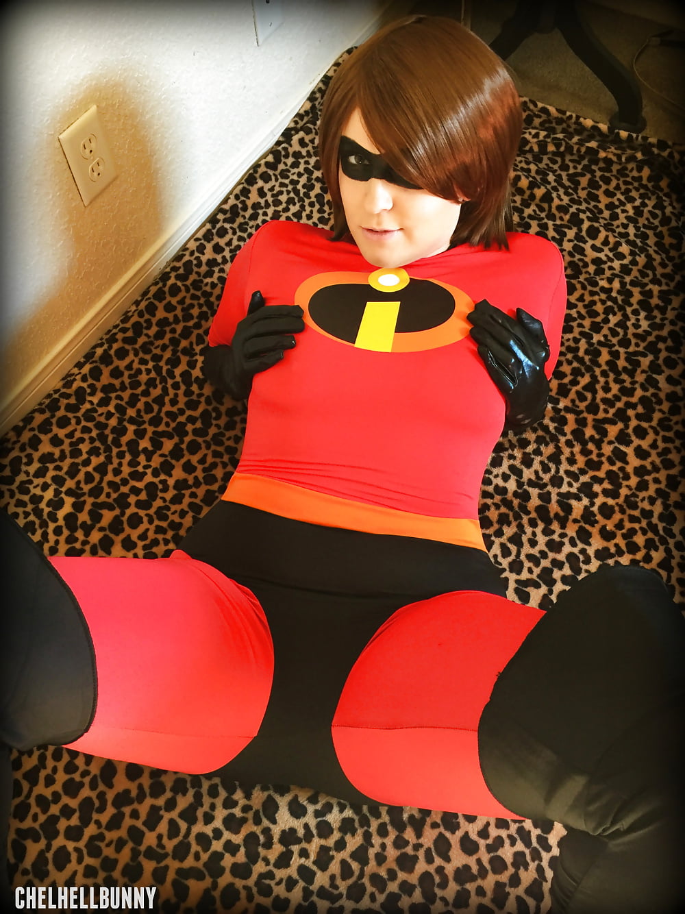 Эластика косплей. Chelhellbunny. :Chelhellbunny chelhellbunny Helen Parr. Chel Hell Bunny Суперсемейка. Helen Parr косплей.