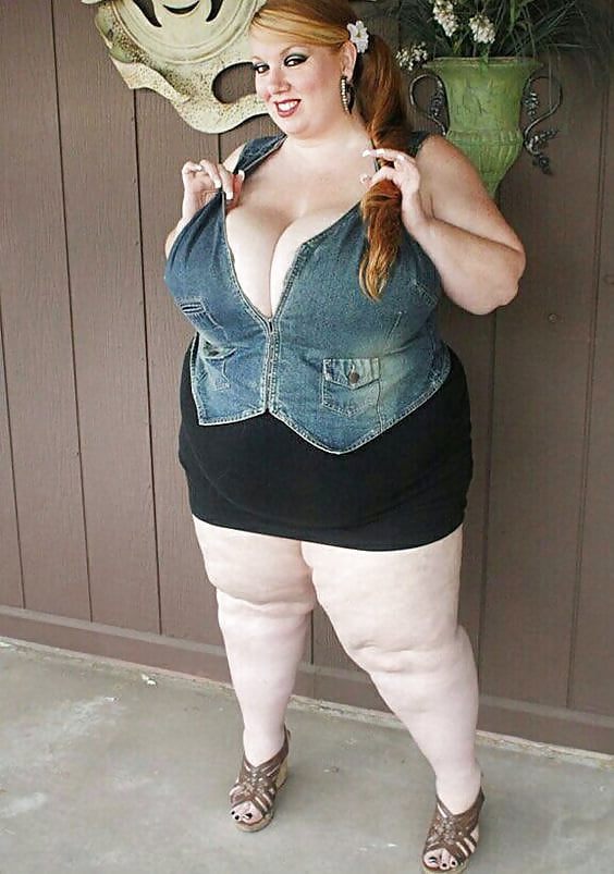 Большие русские толстухи. Жирные девушки с большой грудью. Большая толстая девушка.