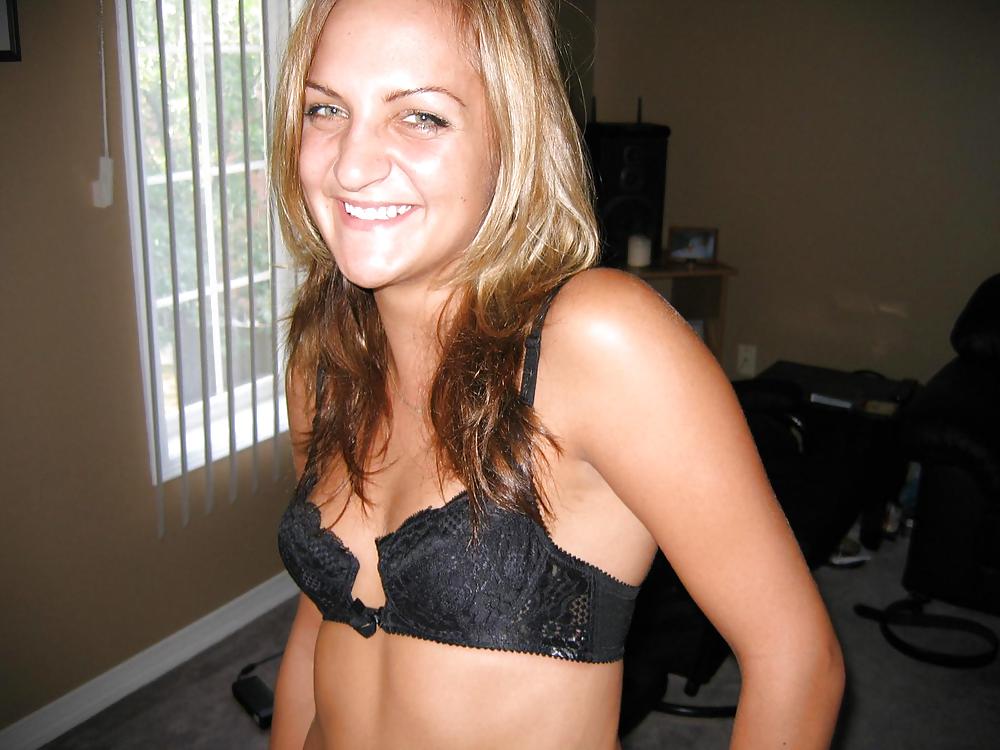 Free Amateur Young Blond Teen photos