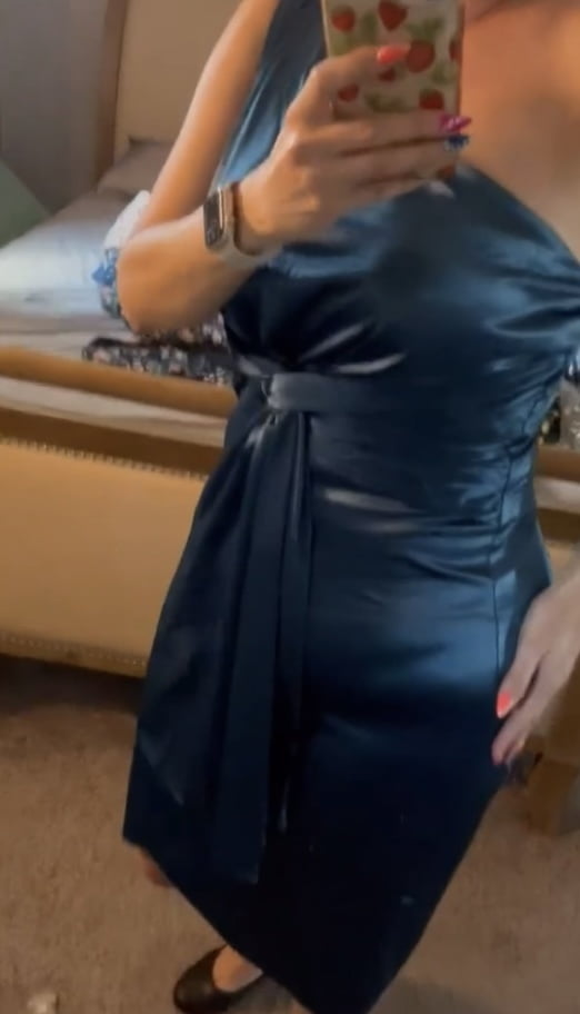 Blue Satin Dress 7 Pics Xhamster 6711