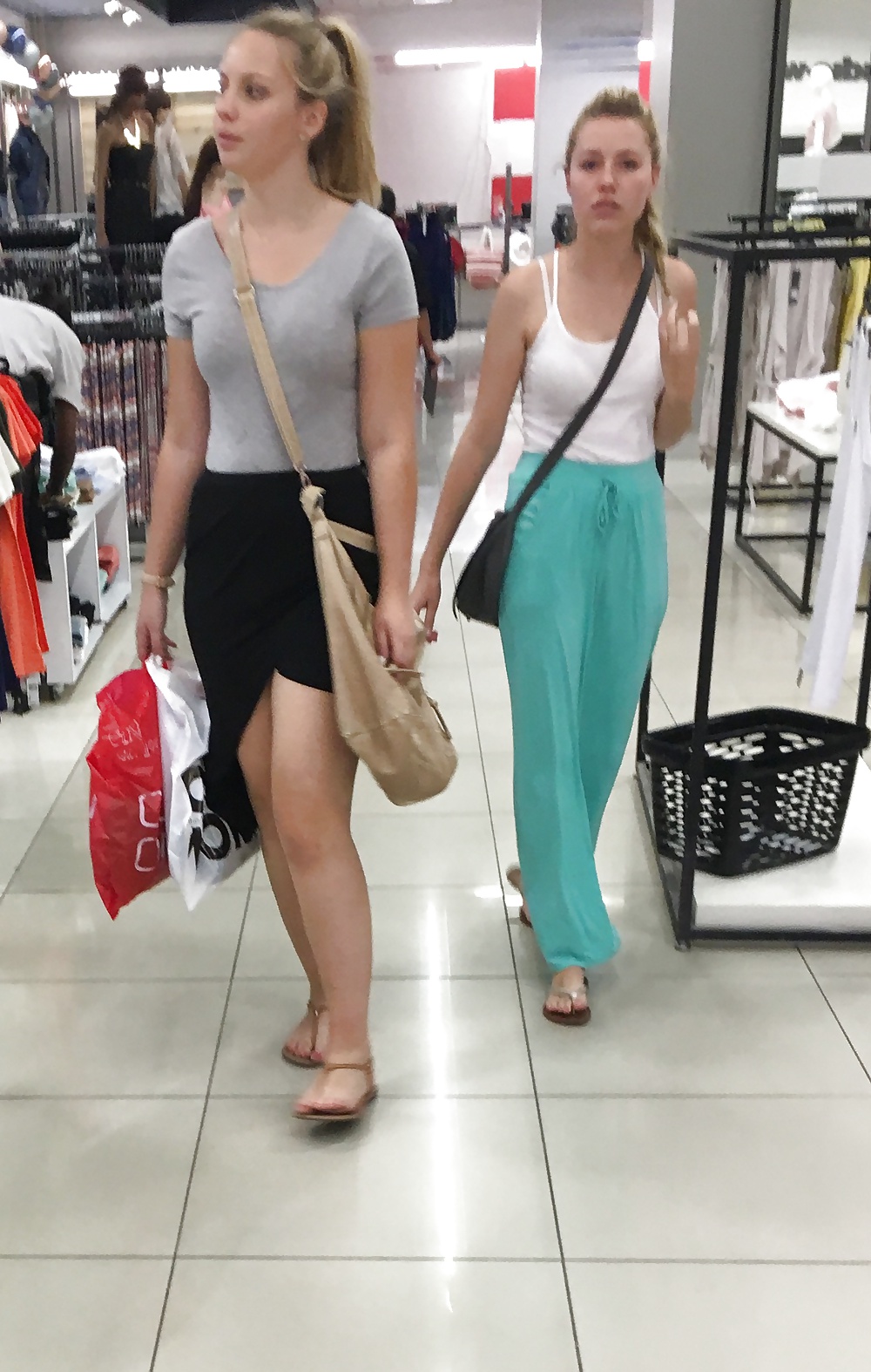 Free Some random tight mall teens photos