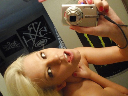 Blond Bitch Teen Selfies 1