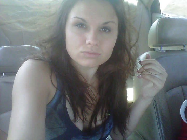 Free Pregnant FB MILF photos