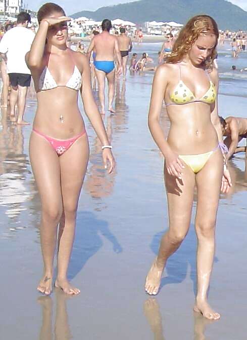 Free YOUNG BEACH GIRLS 3 photos