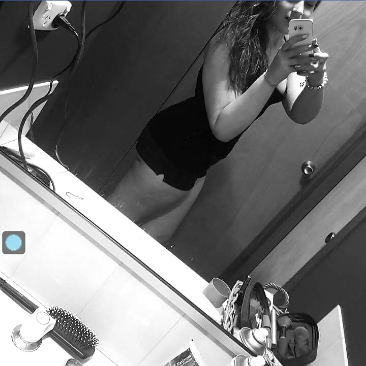 Free Courtney photos