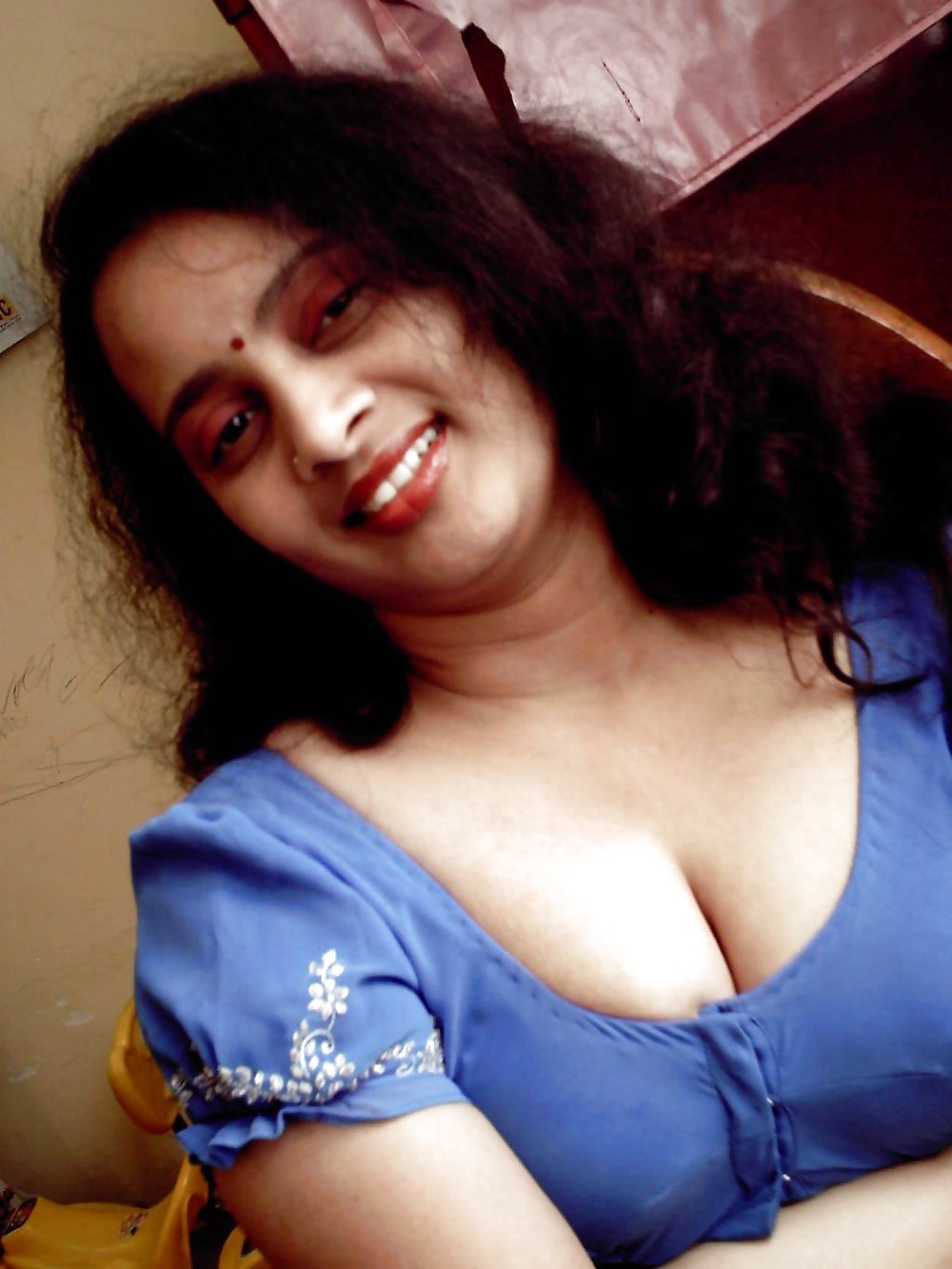 Free AMATEUR INDIAN DESI III photos