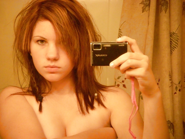 Free Amateur Teens Selfshots 3 photos