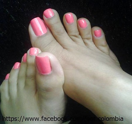 beautiful latina feet