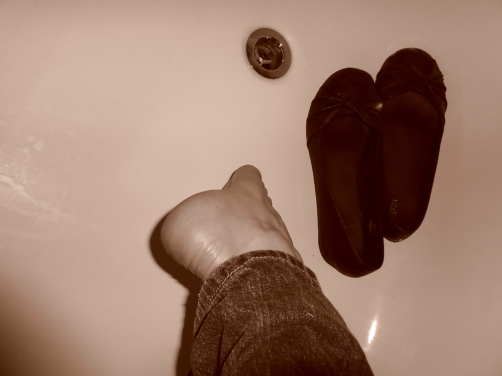 Free pretty feet photos