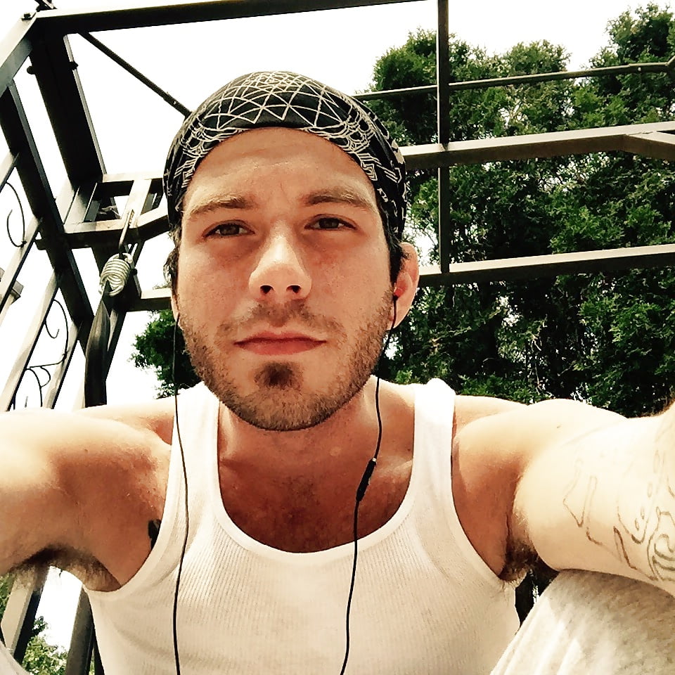 Free The Normal CNIn photos