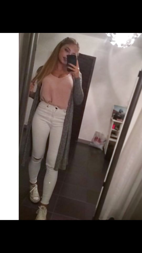 Free German Teen Nicole photos