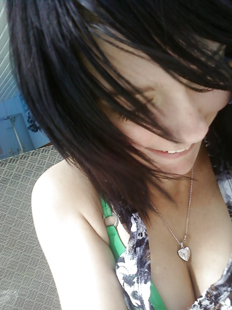 Free EMO Queen Bailey (NonNude) photos