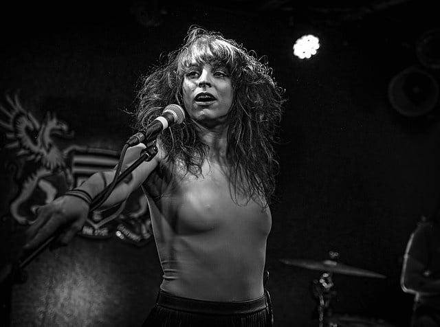 Trashy Slutty Jewish Punk Rock Goth Singer In A Band 93 Pics Xhamster
