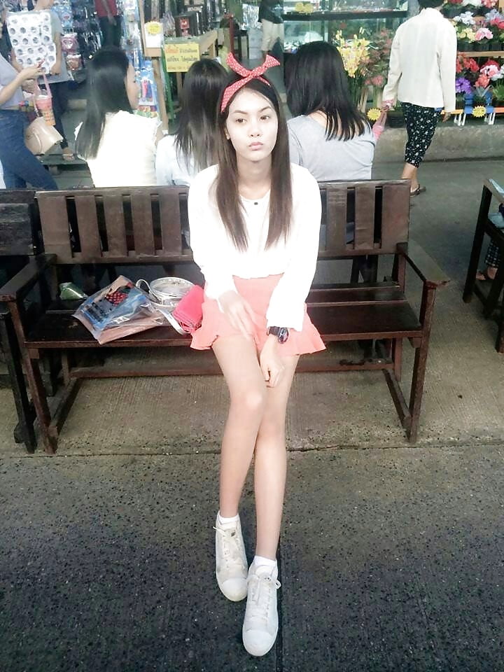 Free Thai teen nude 3 photos
