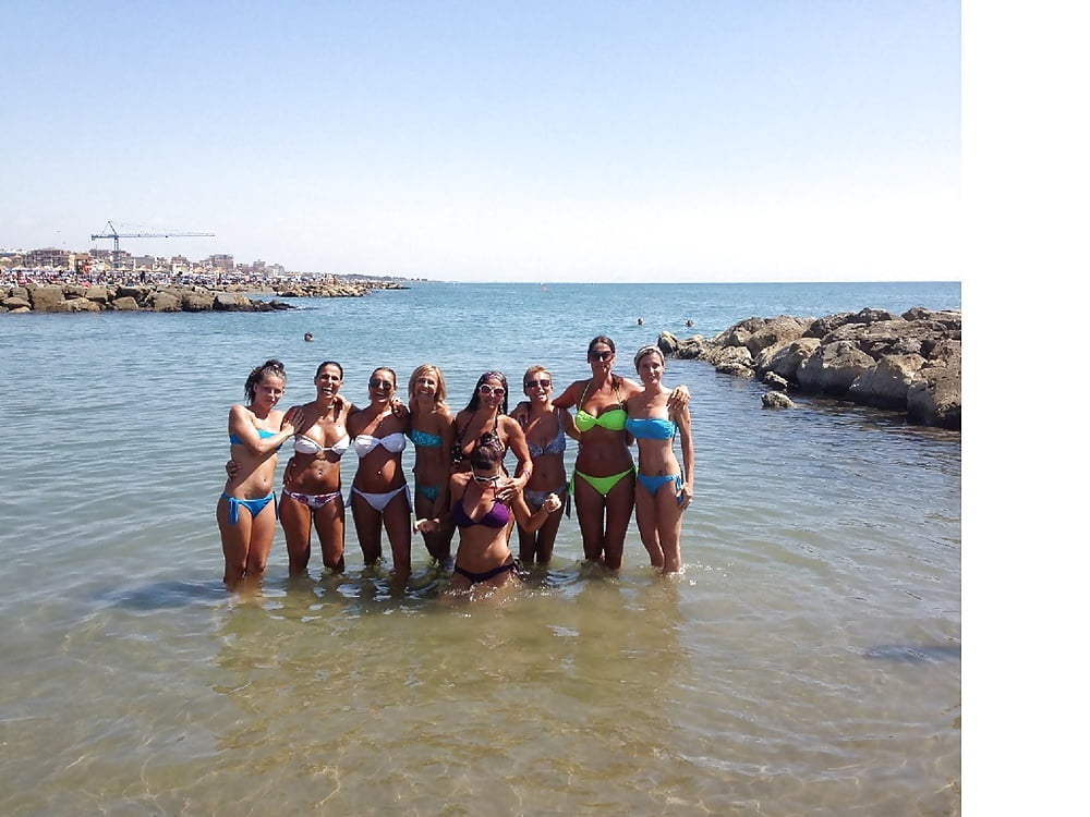 Free Italian MILF Emanuela fb photos