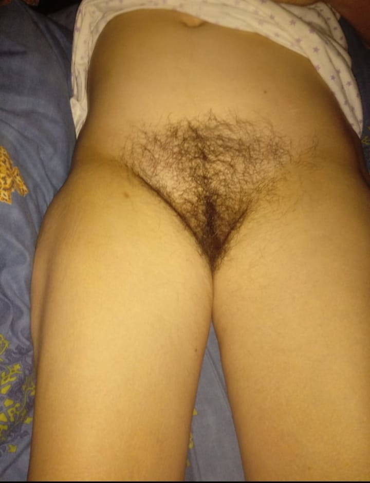 Hairy wife - 11 Photos 