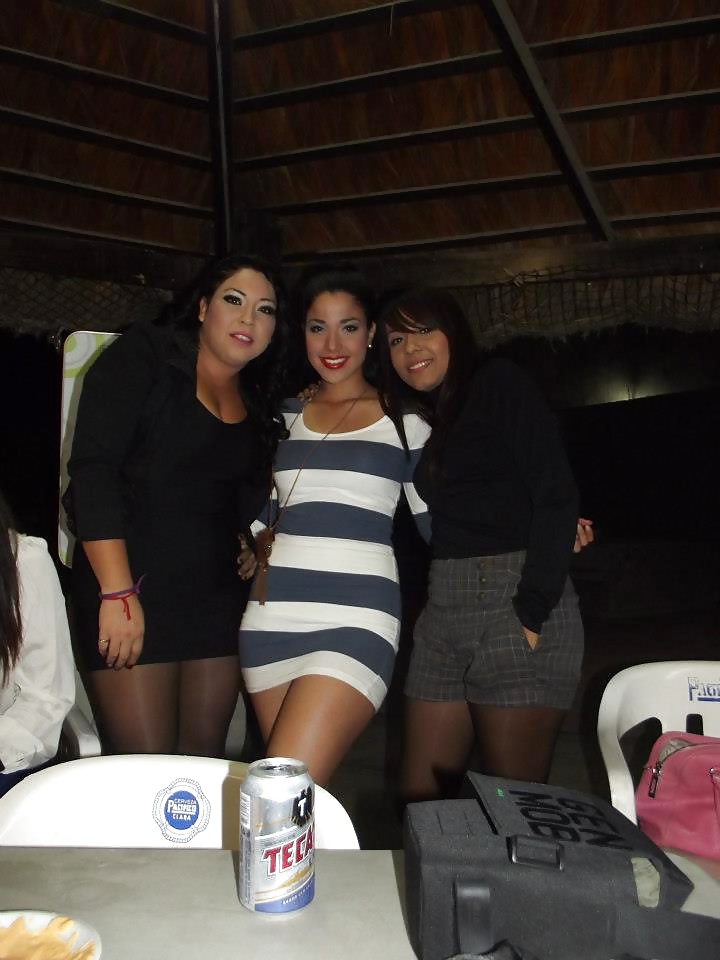 Free Mexicanas en pantimedias 3 photos