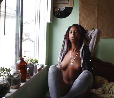 Free Eritrean girl Sinclaire 5 photos