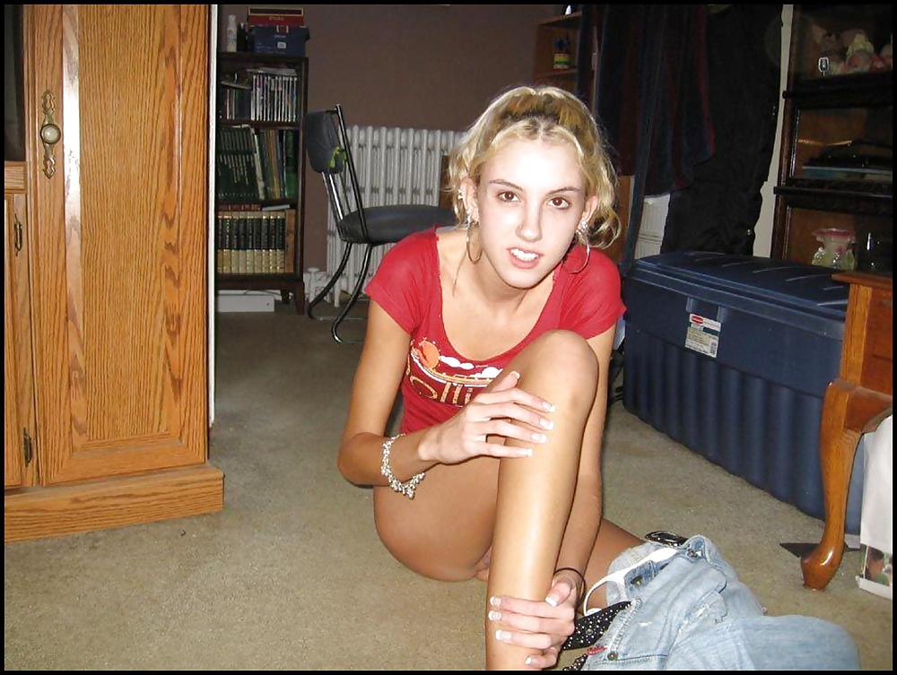 Free Amateur blonde teen photos