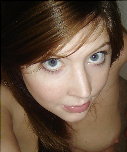 Free Amateur Redhead Kate Likes Take Sexy Nudes photos