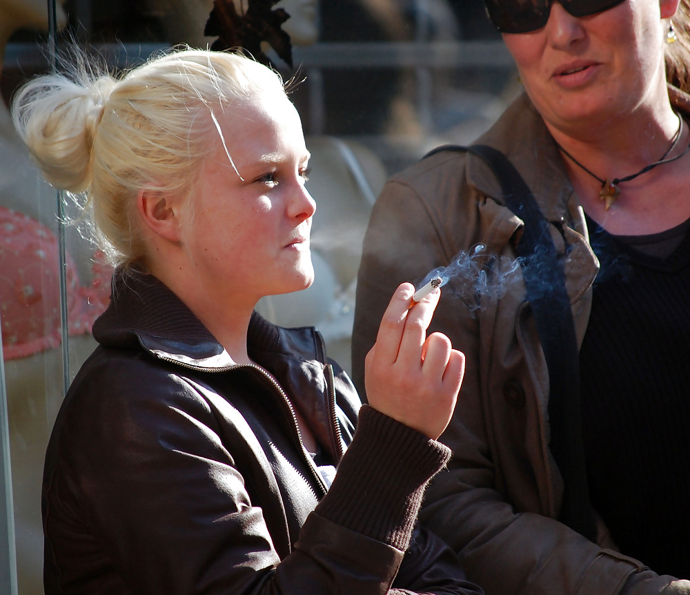Free Mothers and Daughters Smoking photos