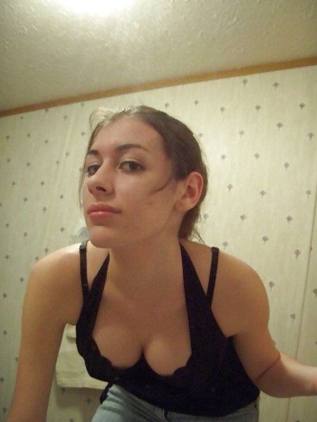 Free Amateur Hotties-1 photos