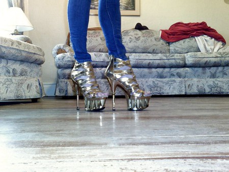 perfect cd jeans and high heels